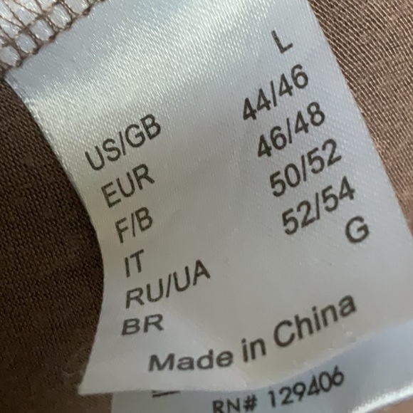 Venus Crew Neck Banded Hem Top - Picture 10 of 11